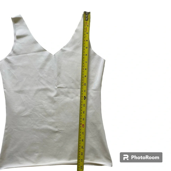 Jockey Women's Classic White Shapewear Top - Picture 4 of 6